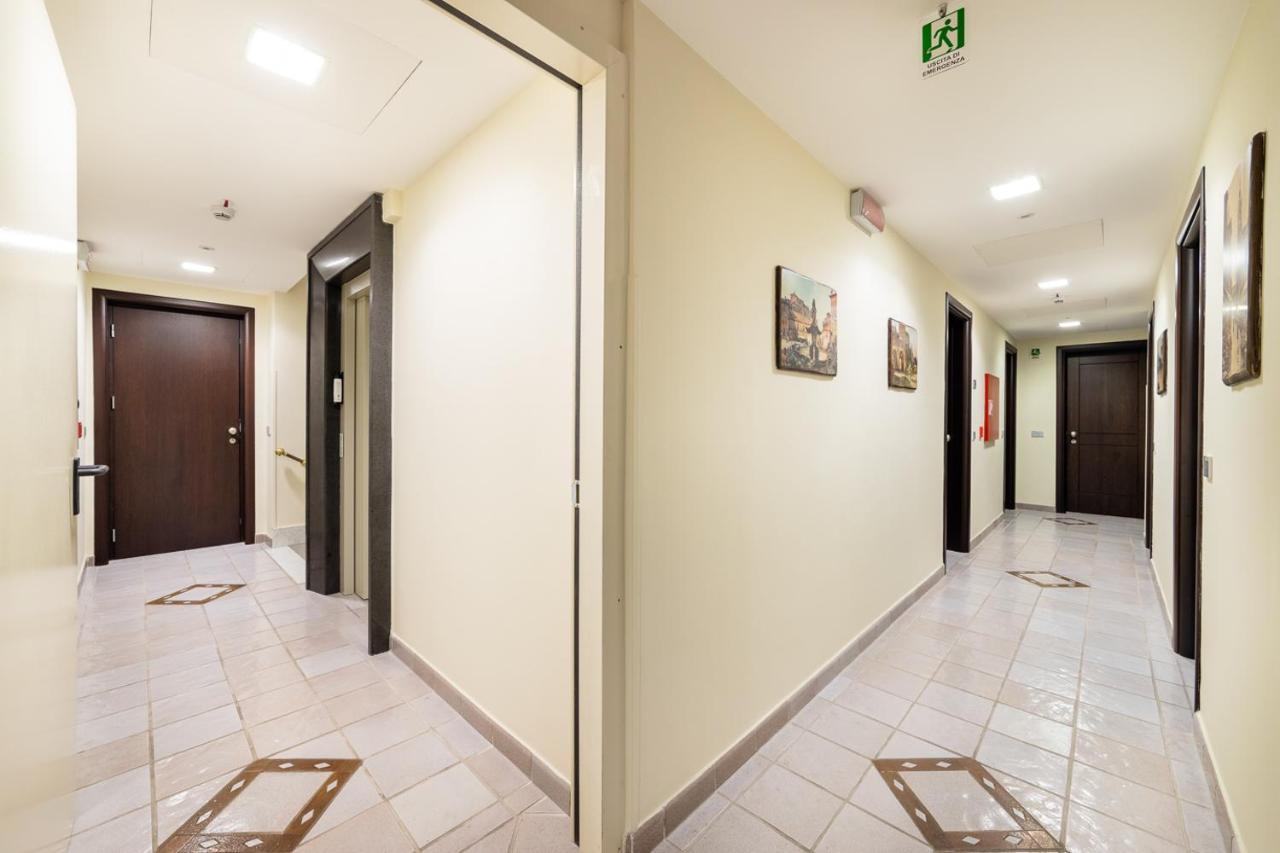 Hotel Il Gabbiano Sabaudia Buitenkant foto